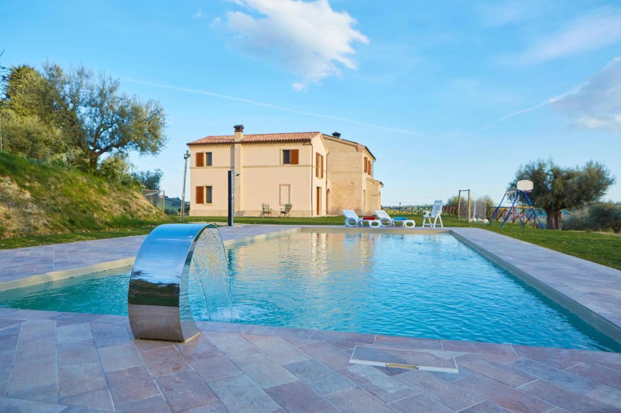 Agriturismo Nido Delle Rondini Macerata Bagian luar foto