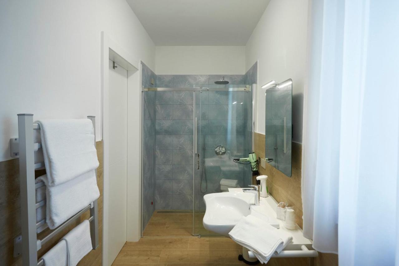 Agriturismo Nido Delle Rondini Macerata Bagian luar foto