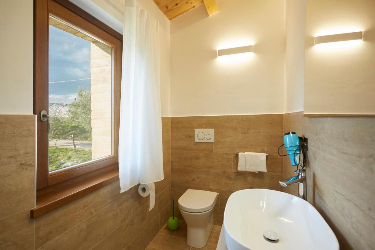 Agriturismo Nido Delle Rondini Macerata Bagian luar foto