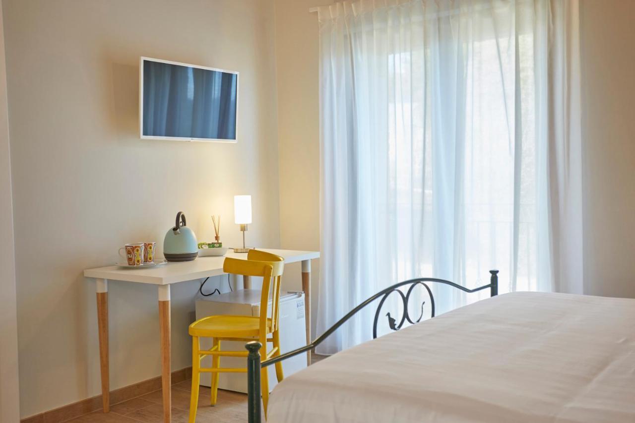 Agriturismo Nido Delle Rondini Macerata Bagian luar foto