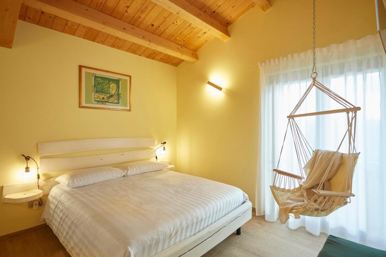 Agriturismo Nido Delle Rondini Macerata Bagian luar foto